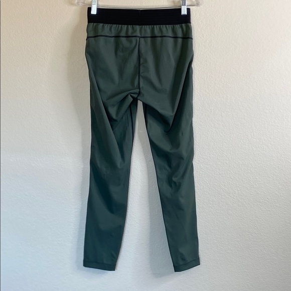 Athleta x Derek Lam 10C women’s green leggings Sz medium EUC - Picture 4 of 5